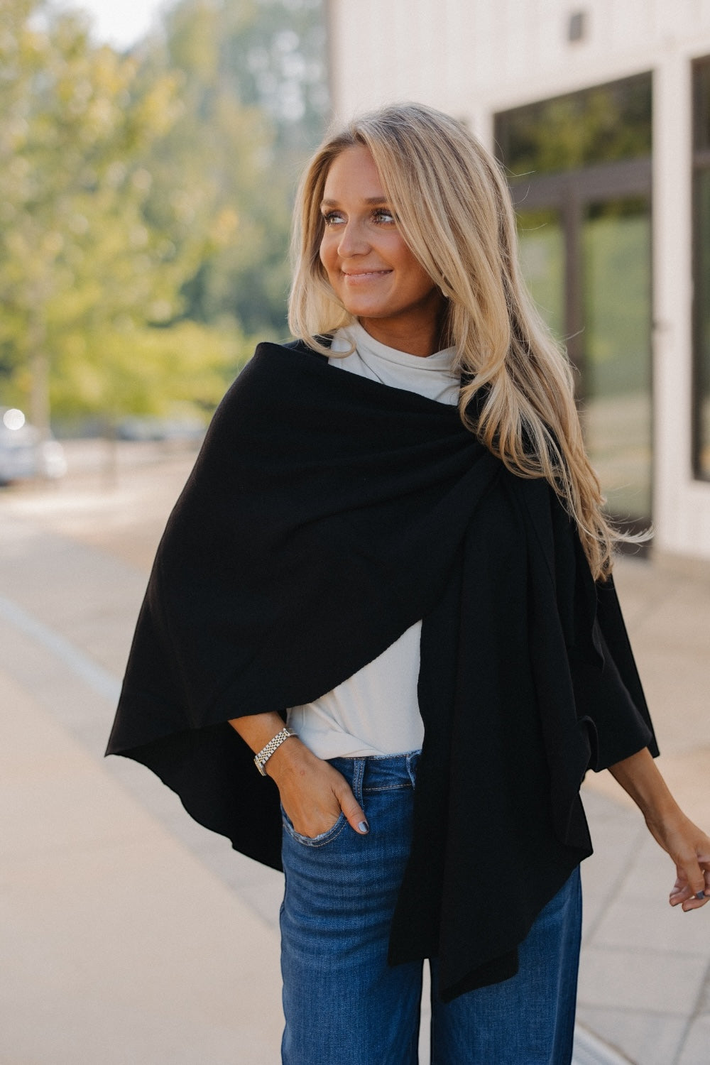 Riverton Loop Wrap in Black