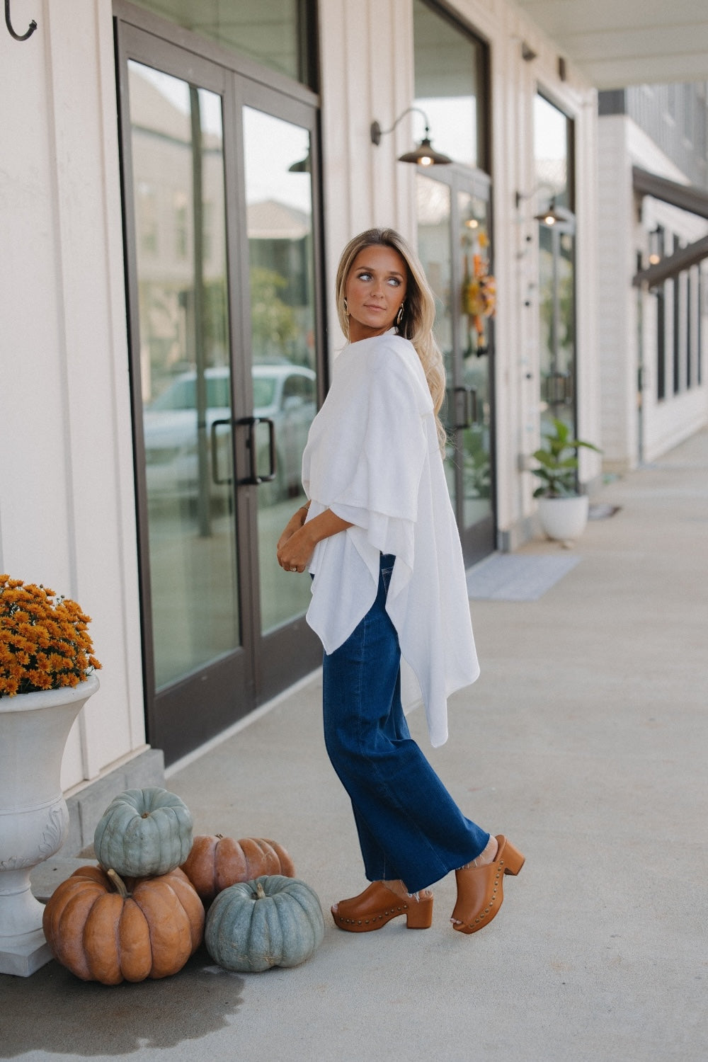 Bordeaux Cardi Wrap in White